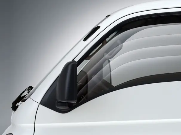 Controles de las ventanas y bloqueo automático de puertas