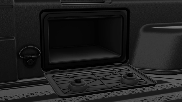 Imagen mostrando en detalle Compartimientos en los laterales de la caja del Santa Cruz