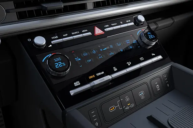 Imagen del dashboard digital del aire acondicionado del Santa Fe